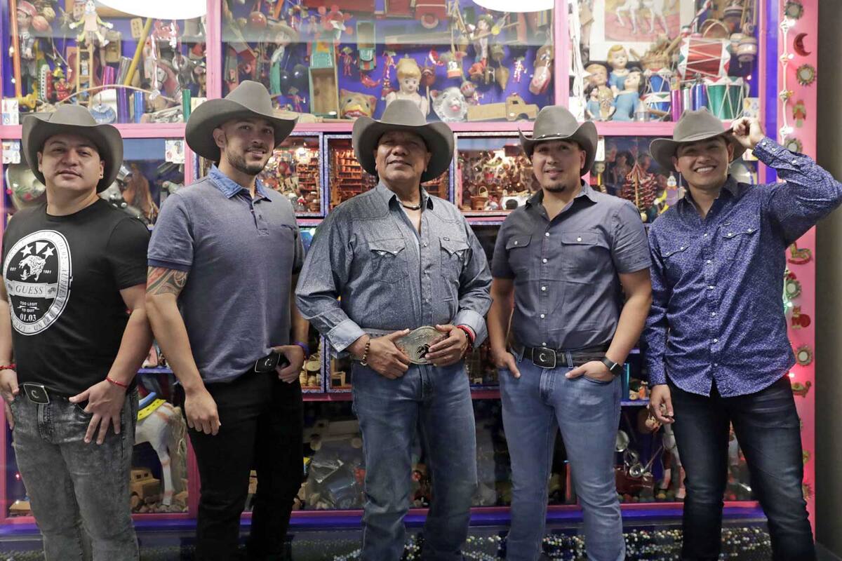 Bronco tiene nuevo integrante y hace homenaje a ‘Choche’