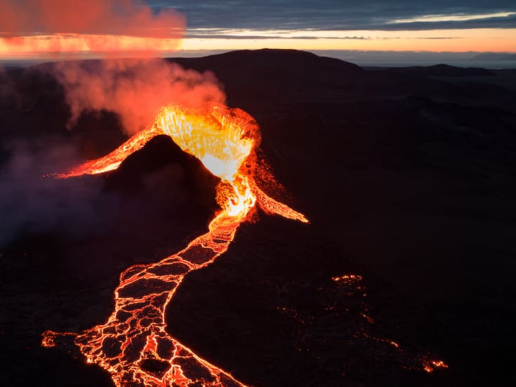 Revelan los volcanes más peligrosos: un experto advierte que estas zonas ocultas son la mayor amenaza