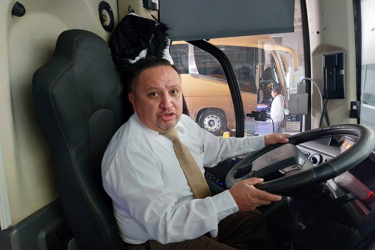 Sonora: Operadores de autobús acercan familias y se alejan de las suyas