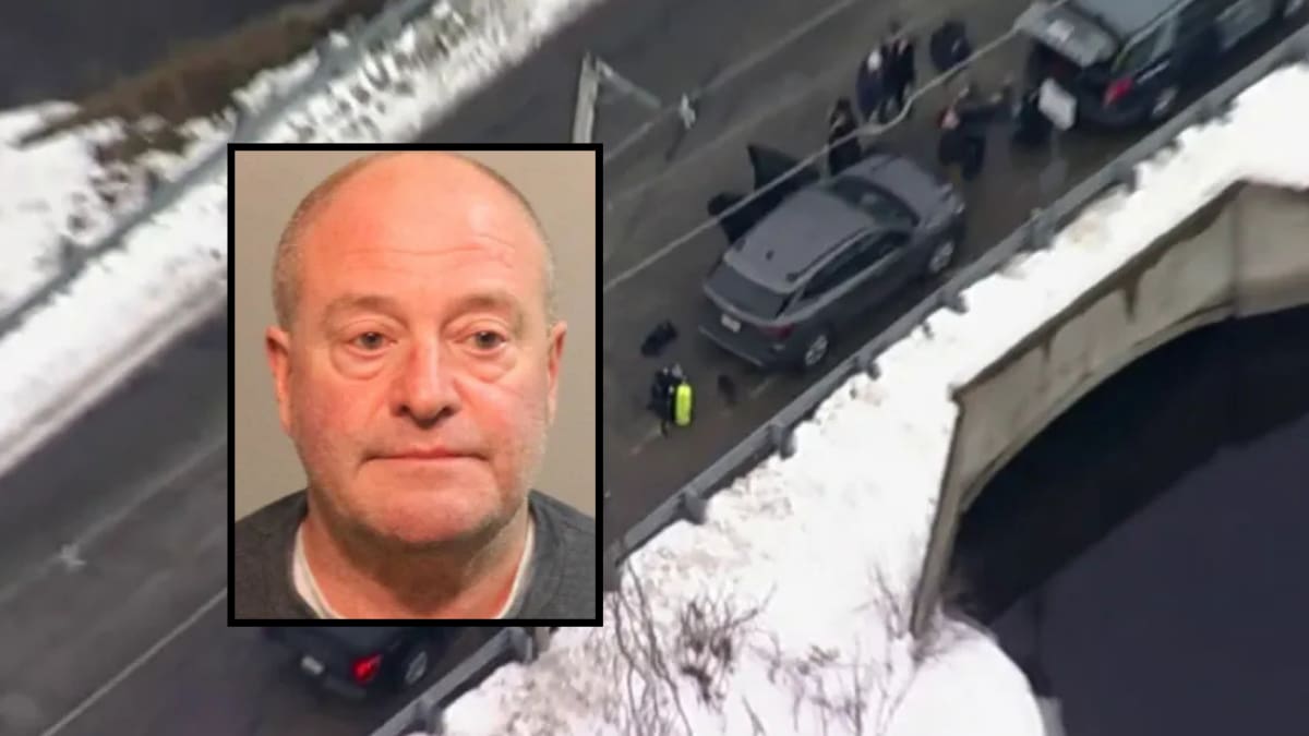 Un grupo de niños en Estados Unidos encuentran restos de un cuerpo desmembrado flotando en un estanque; la víctima era un preso en libertad condicional por tráfico de cocaína