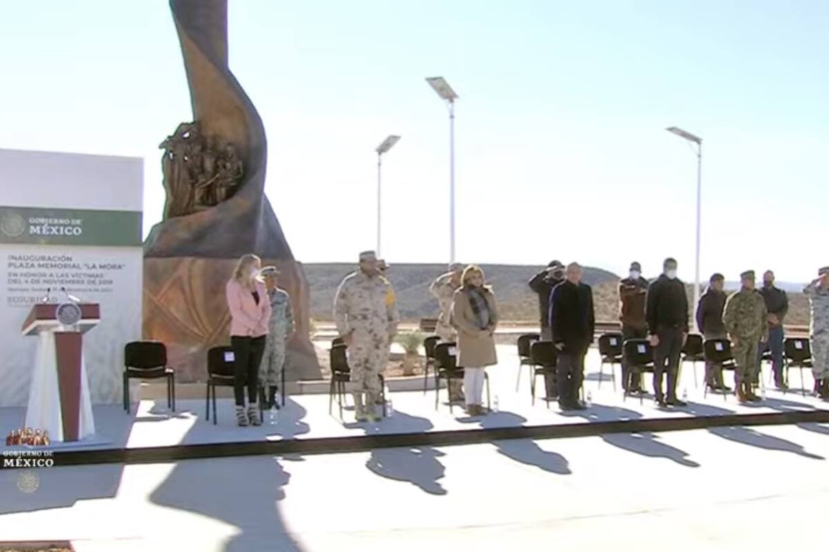 Inauguran Plaza Memorial en honor a las víctimas de la masacre en La Mora, Bavispe