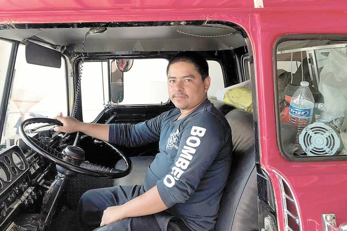 Cumple su sueño de ser bombero