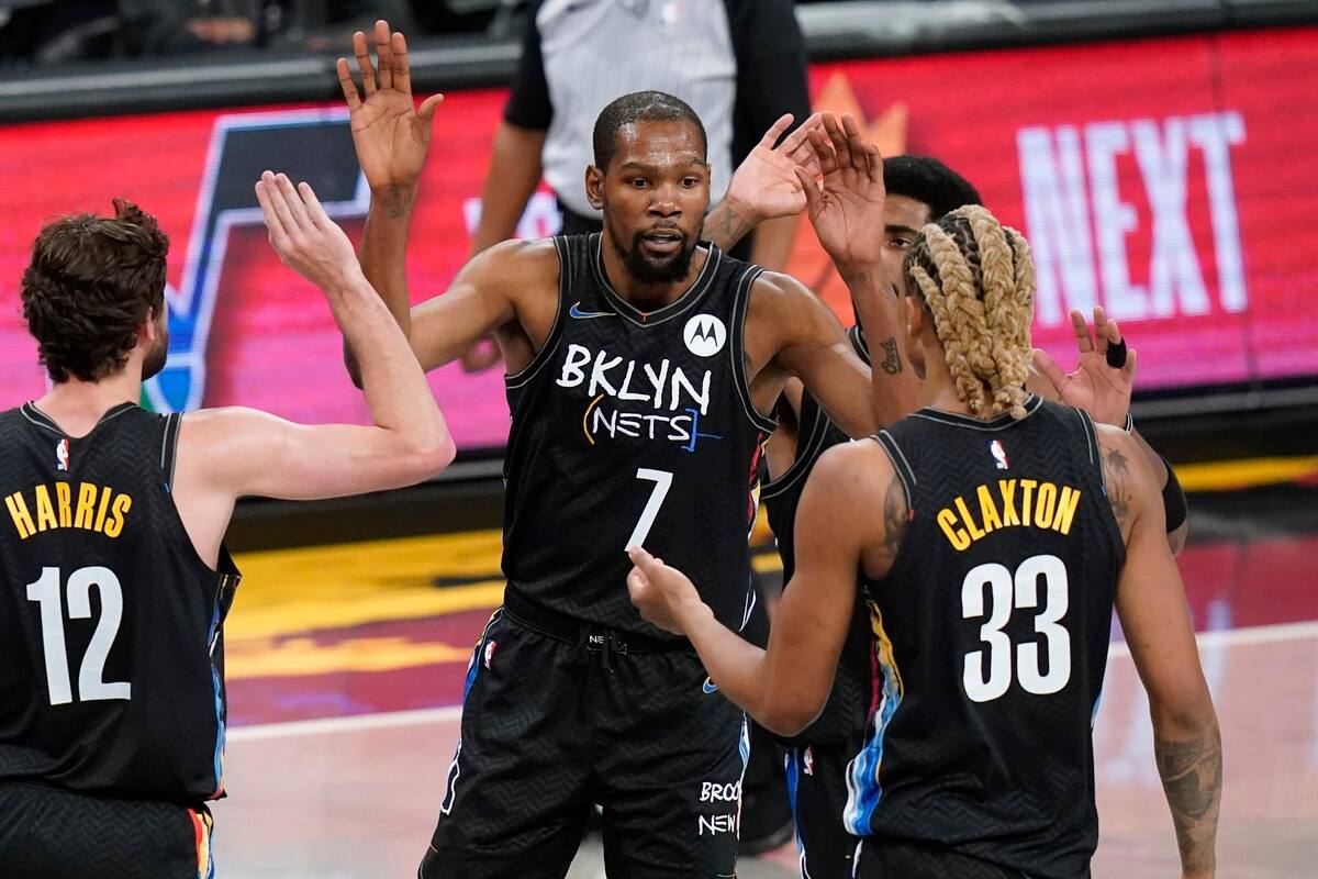 Nets arrollan a Pelícanos en el regreso de Kevin Durant