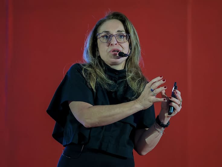 En Congreso de la Familia, Bárbara Anderson comparte su historia de vida con su hijo Lucca que tiene parálisis cerebral