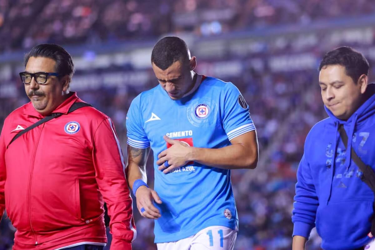 Lesión de Giakoumakis preocupa a Cruz Azul rumbo a liguilla del Apertura 2024