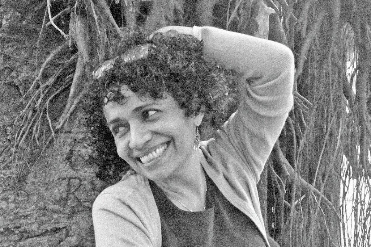 La escritora Malva Flores ganó el Premio Mazatlán
