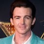 Aseguran que Drake Bell enfrenta denuncia en México por presunta extorsión tras ser señalado por un empresario que afirma haber recibido una exigencia de 10 mil dólares