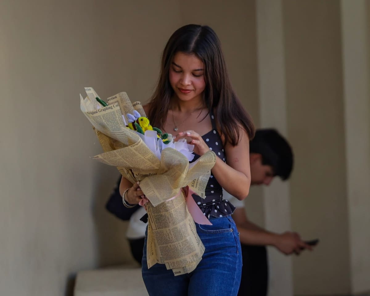 Las flores amarillas volvieron a aparecer en Mexicali durante el 21 de septiembre, una tradición popular vinculada a la telenovela argentina Floricienta y a la canción “Flores Amarillas”.
Foto: Javier Gallegos