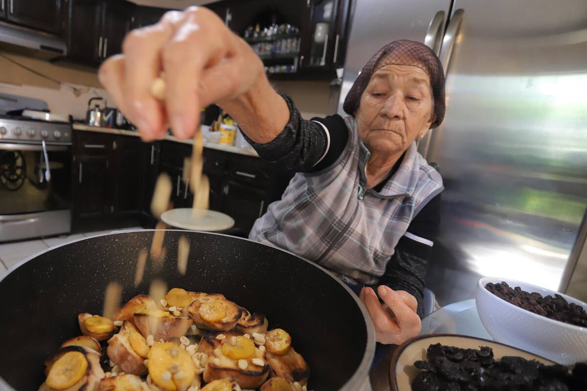 Amor y paciencia , los ingredientes de la capirotada de Clarita