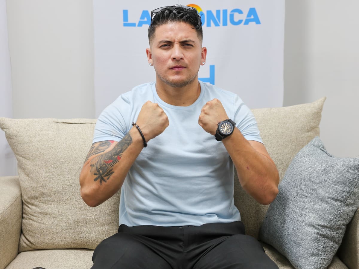 El luchador mexicalense "Dinámico" cuenta a LA CRÓNICA sus planes para proyectar el talento local dentro del cuadrilátero, tras firmar con la AAA-WWE. (FOTO: JUAN J. MORALES)