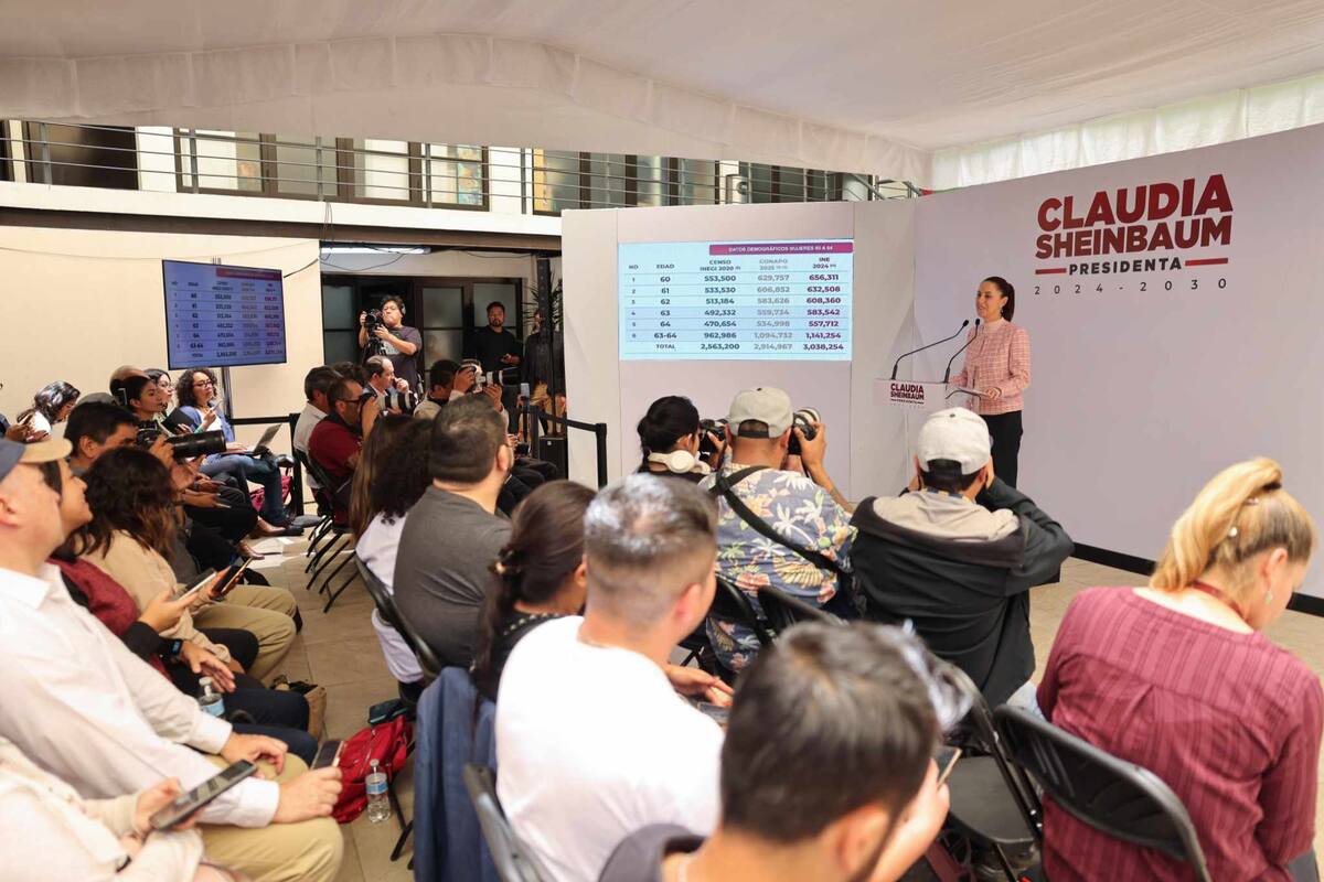 Claudia Sheinbaum en su casa de transición en Iztapalapa. Foto: Especial