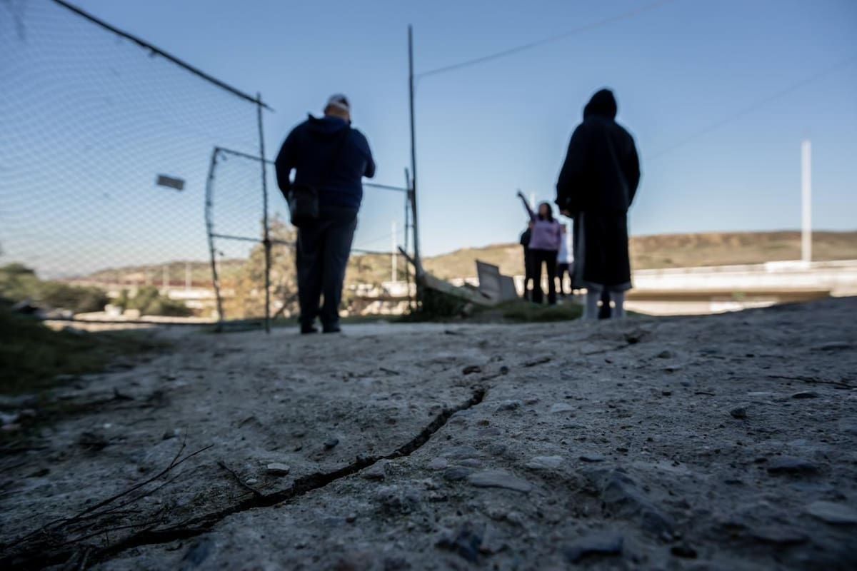Monitorean viviendas en La Libertad por agrietamiento y humedad