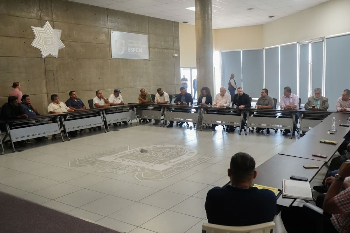 Reafirman compromiso de mejorar seguridad de transportistas y usuarios