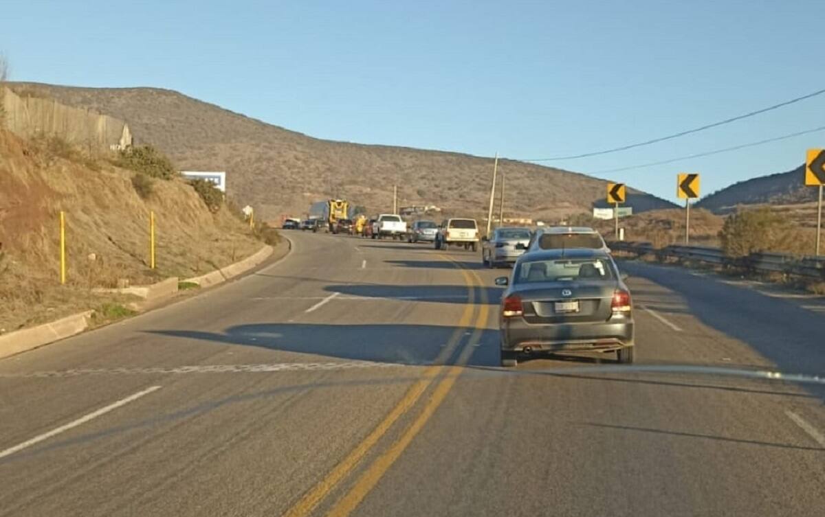 Instaron a revisar los horarios de circulación y las condiciones bajo las cuales se emiten permisos para transportar cargas que exceden las dimensiones adecuadas para la infraestructura vial existente.