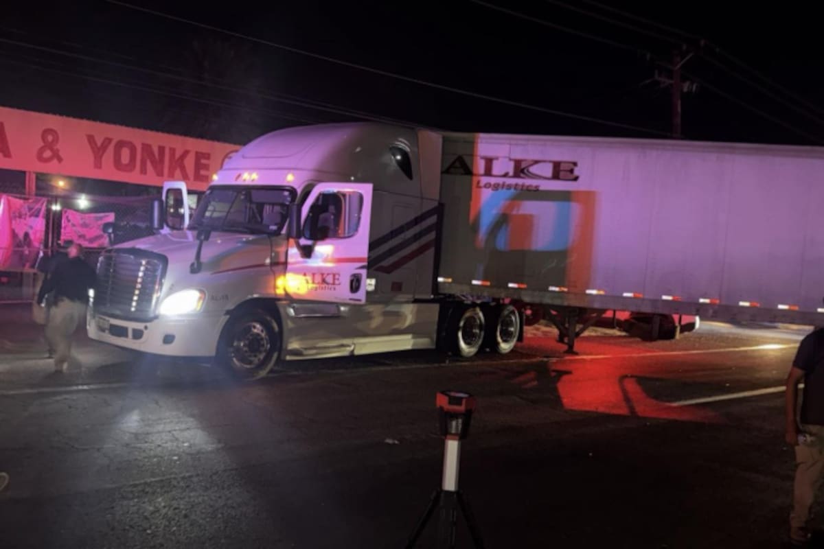 Motociclista de 28 años muere tras choque con tráiler en la Mexicali–Tijuana