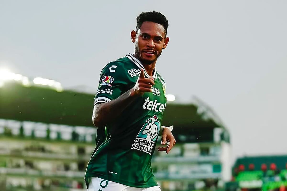 León despluma a los Gallos 3-0 y sube en la tabla de posiciones de la Liga MX