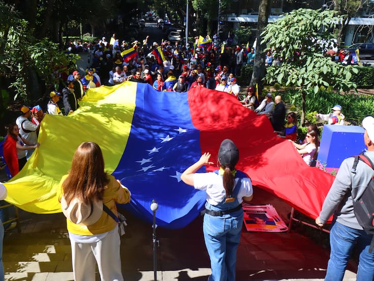 Migrantes venezolanos en México a la expectativa tras detención de Nicolás Maduro