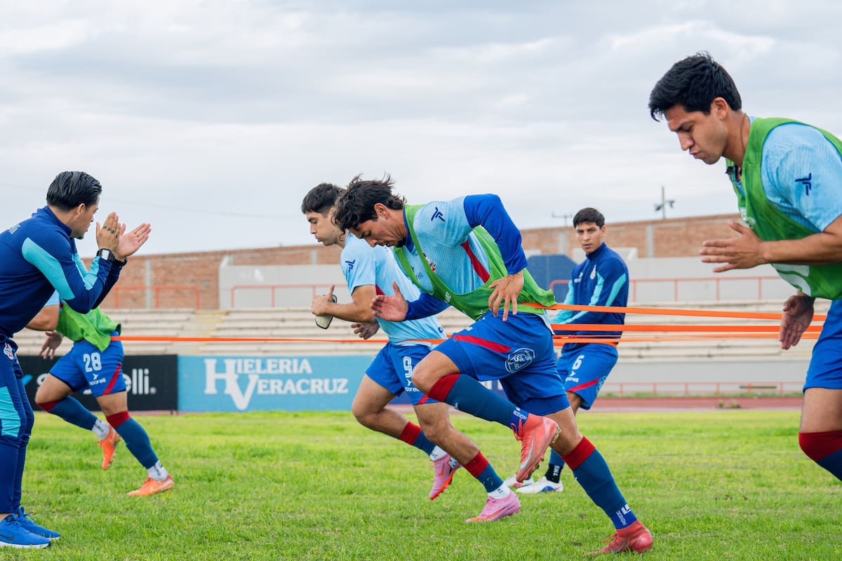 Reciben Cimarrones a Mineros por pase a final de Liga Premier