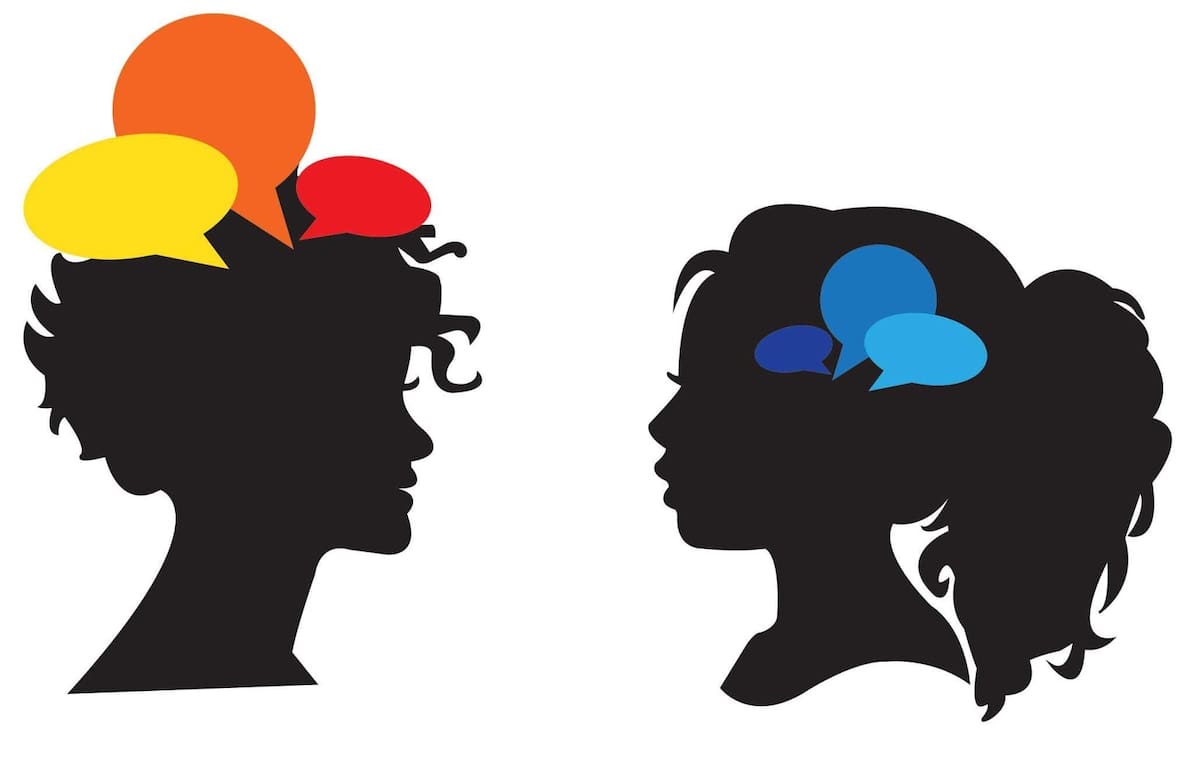 Una constante discusión que surge en algunas conversaciones se relacionan con las diferencias entre las personas extrovertidas e introvertidas.