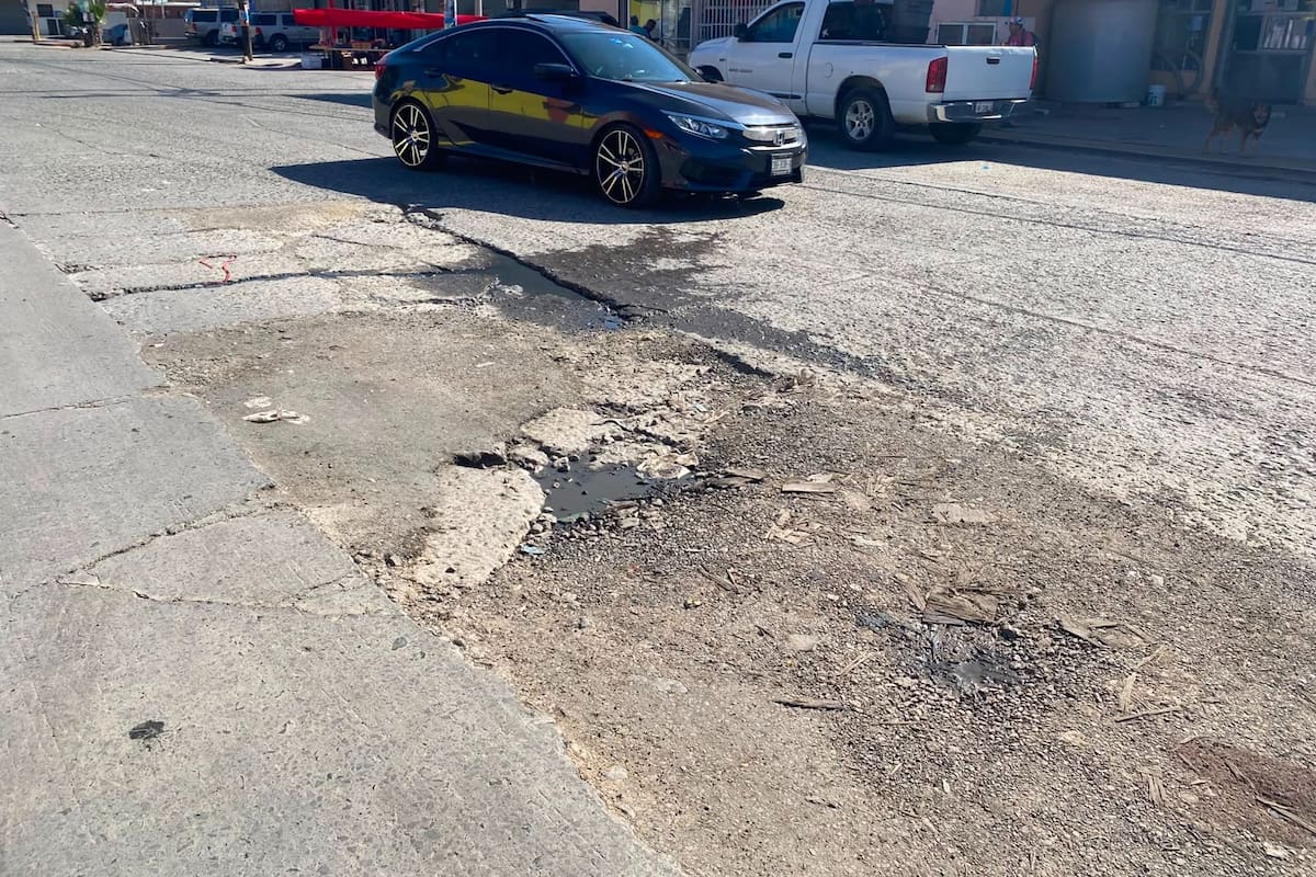Colonos de Las Torres denuncian calles deterioradas por baches