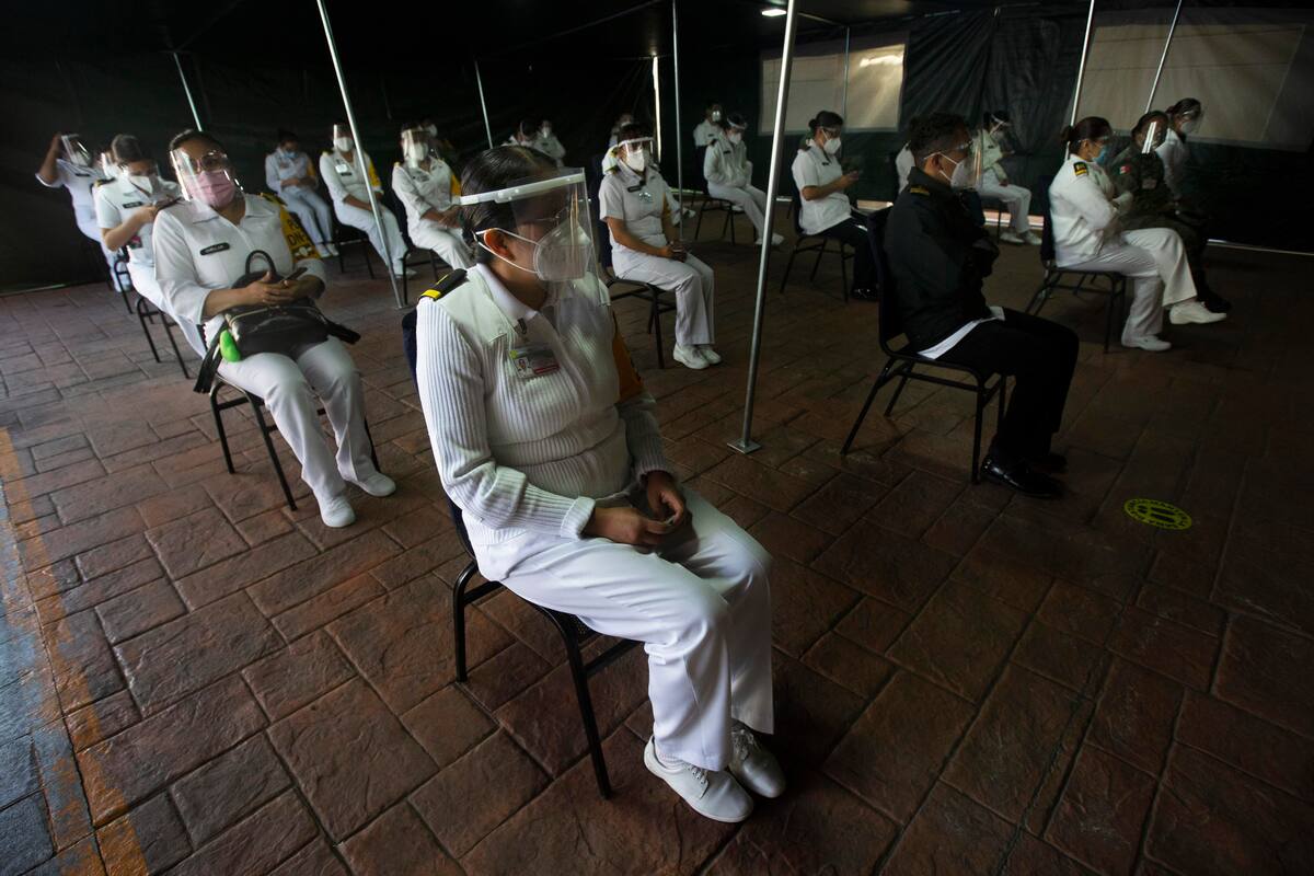 Médicos sin cita acuden por las vacunas “sobrantes”