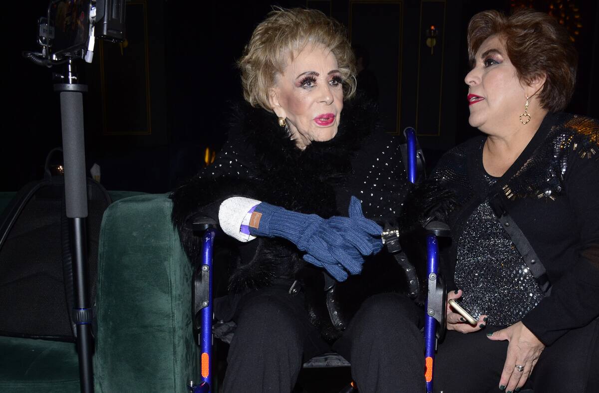 Efigenia reveló que por el momento no hay una fecha exacta para que las cenizas de Silvia Pinal cambien de lugar.