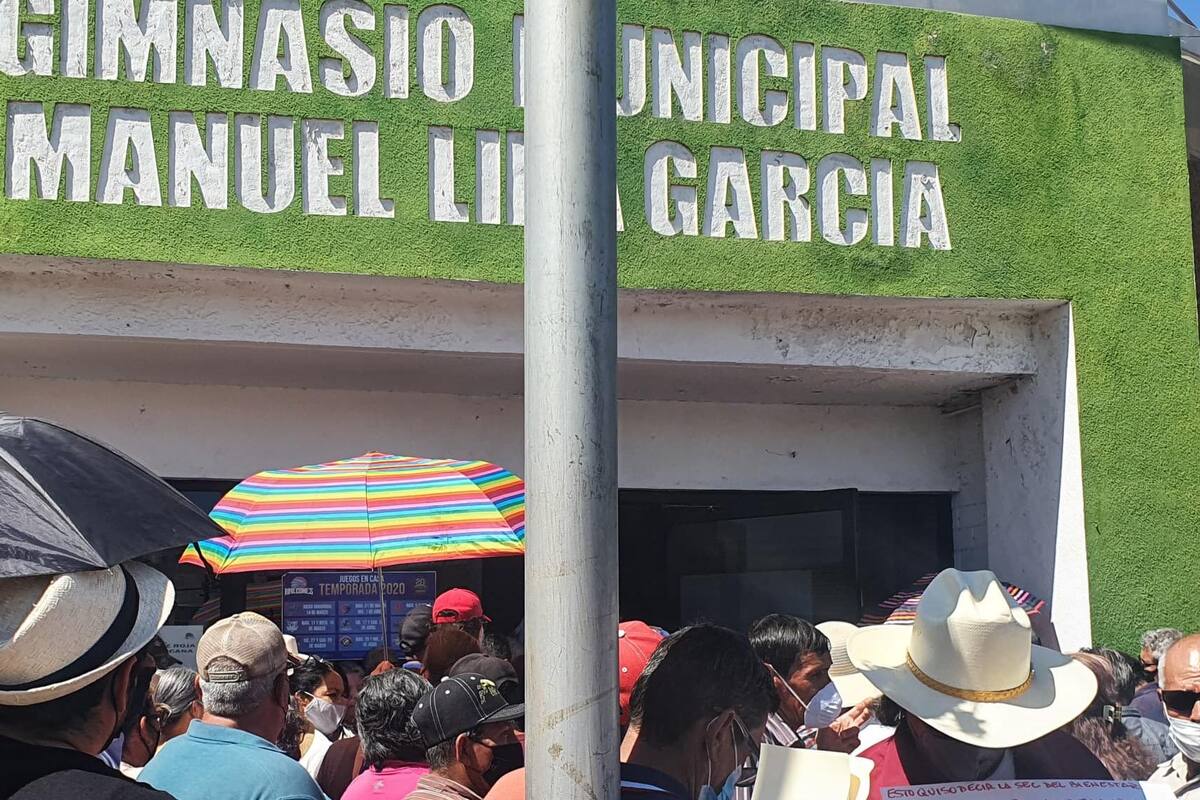 "Muy desorganizada" reportan la jornada de vacunación de adultos de 50 a 59 años de edad en Obregón