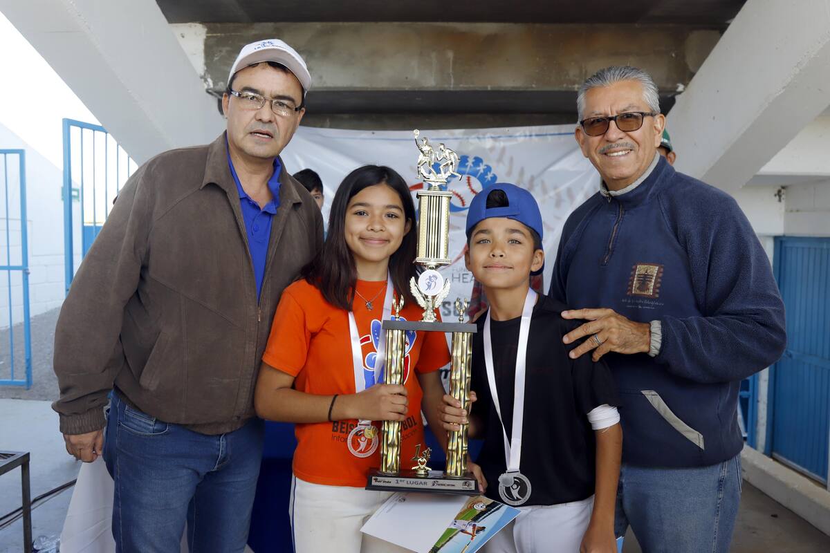 Reconocen su esfuerzo