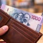 Banxico y Profeco confirman que comercios están obligados a recibir billetes de mil pesos y piezas en retiro permitiendo denunciar al establecimiento que niegue el cobro