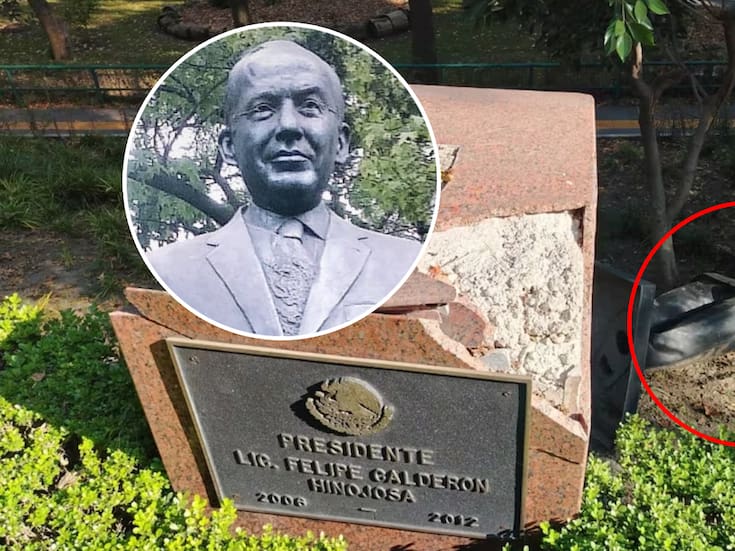 Estatua de Felipe Calderón sigue en el suelo de Los Pinos tras 4 meses, El Universal la capta entre el lodo y con daños en su base