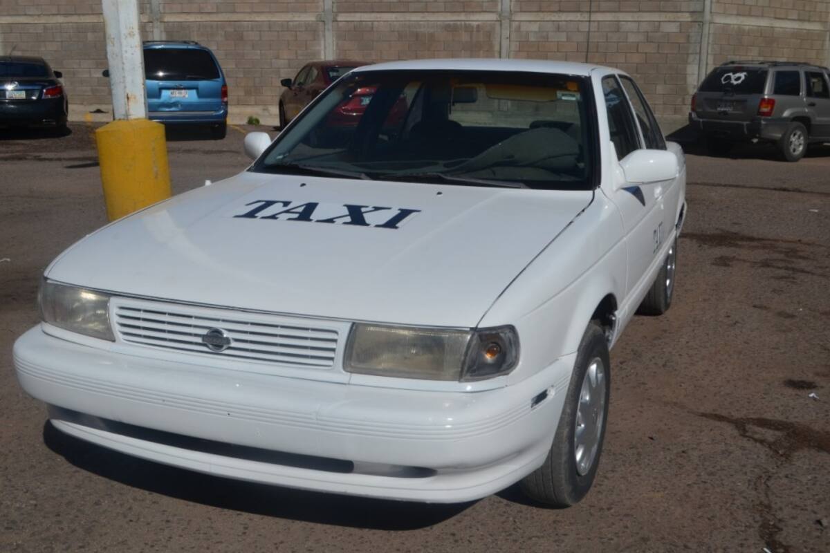 Roba taxi; gusto le dura escasos minutos