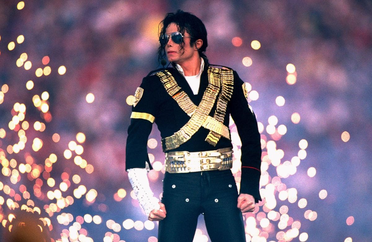 Examigos de Michael Jackson demandan a su patrimonio por presunto tráfico sexual infantil y exigen 200 millones de dólares tras recibir 3.45 millones en pagos de contrato | Foto: ArchivoGH