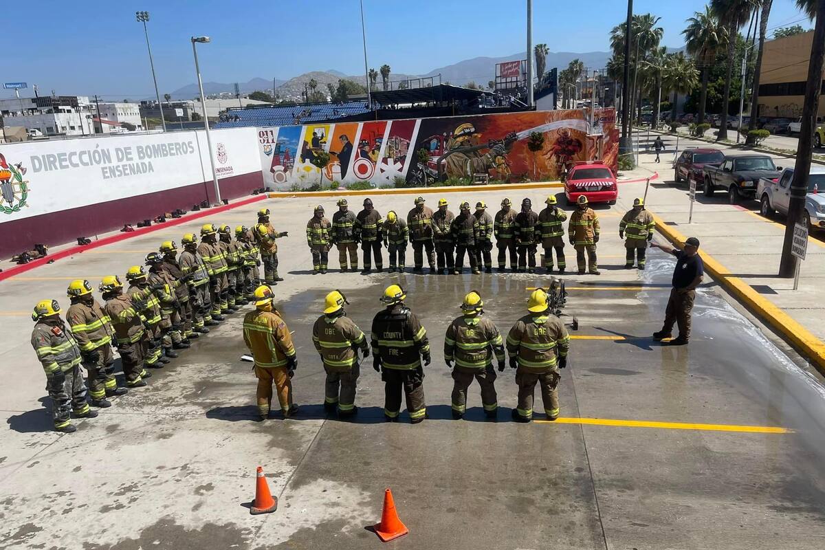 Abierta convocatoria para la academia de Bomberos de Ensenada