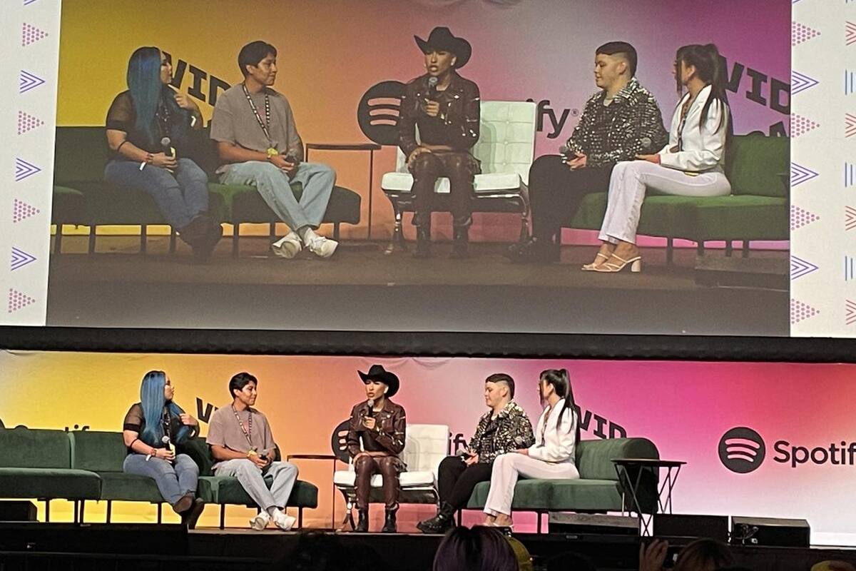 Celebran a creadores latinos en VidCon