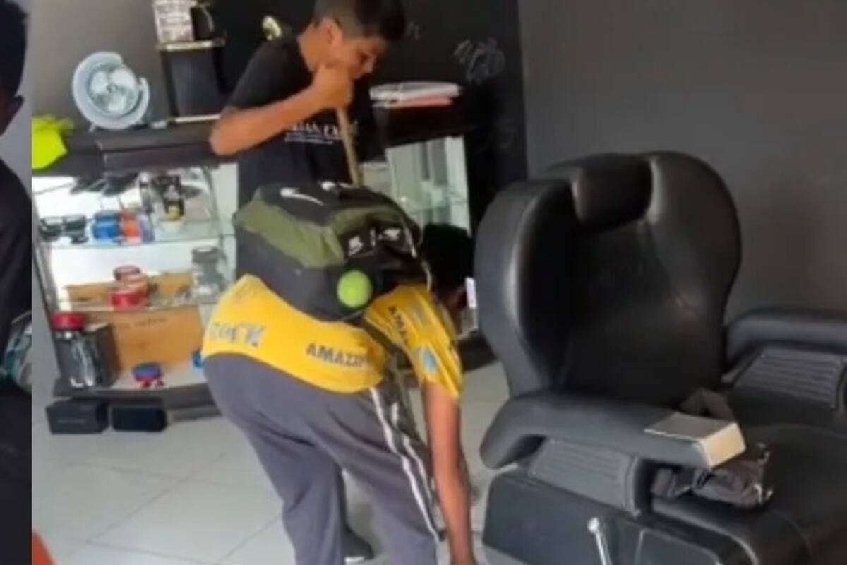 Niños buscan trabajo en barbería para comprar útiles escolares y conmueven a internautas