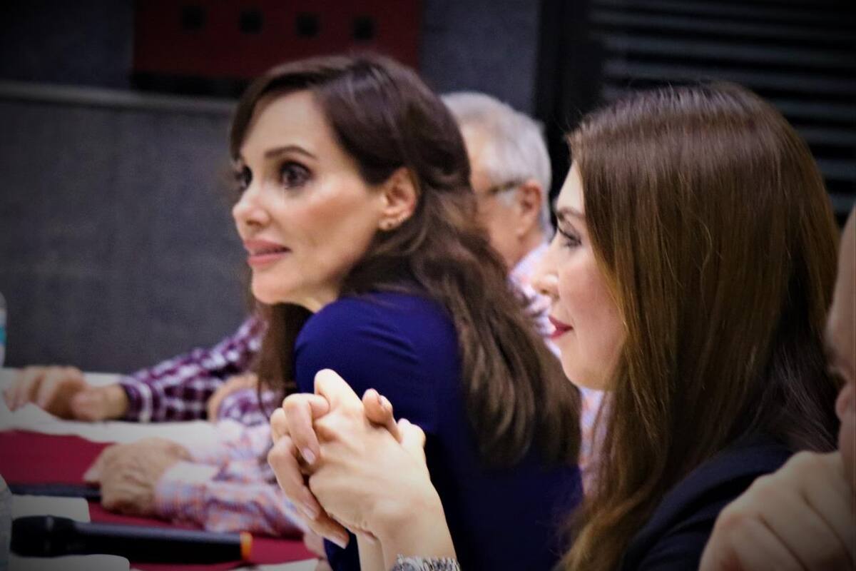 Sostiene senadora Lilly Téllez reunión con integrantes de CMIC