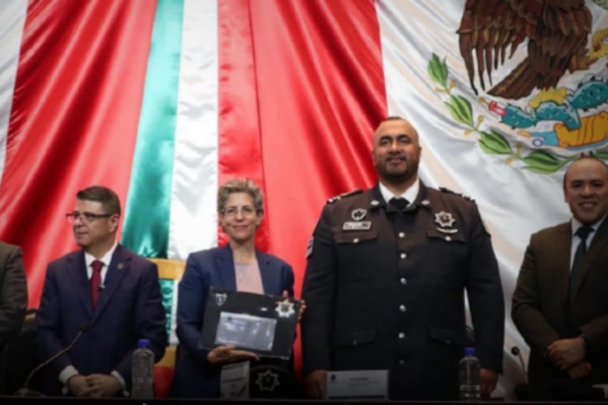 Alcaldes del PRI y PAN reciben premios de una organización evangélica en San Lázaro, donde la embajada de Israel fue distinguida como “sede diplomática amiga del año”