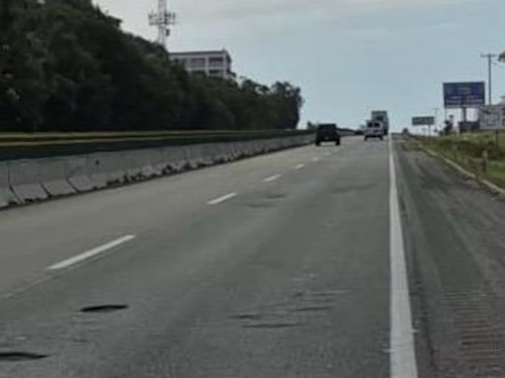 Baches en escénica Rosarito-Ensenada, ponen en riesgo a automovilistas