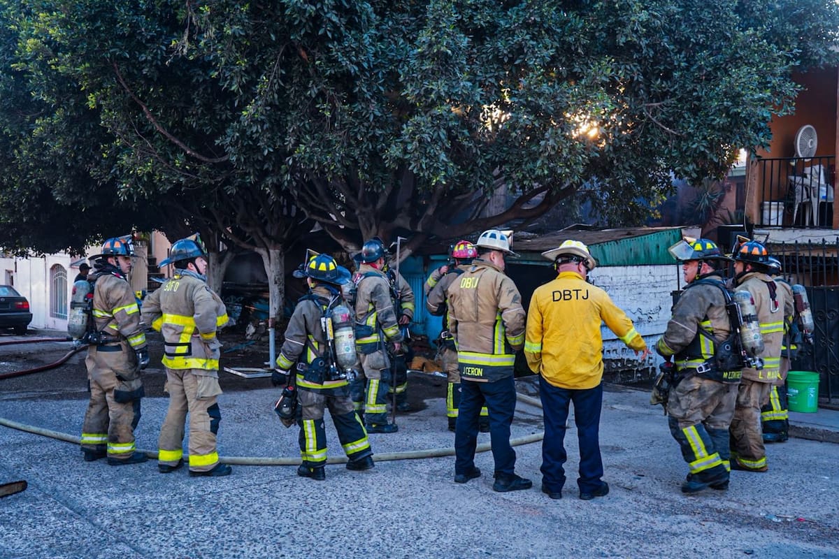 Incendio deja daños materiales en casa de la colonia Buena Vista
