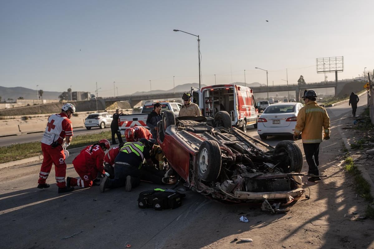 Hombre resulta herido tras volcadura en la Vía Rápida Alamar