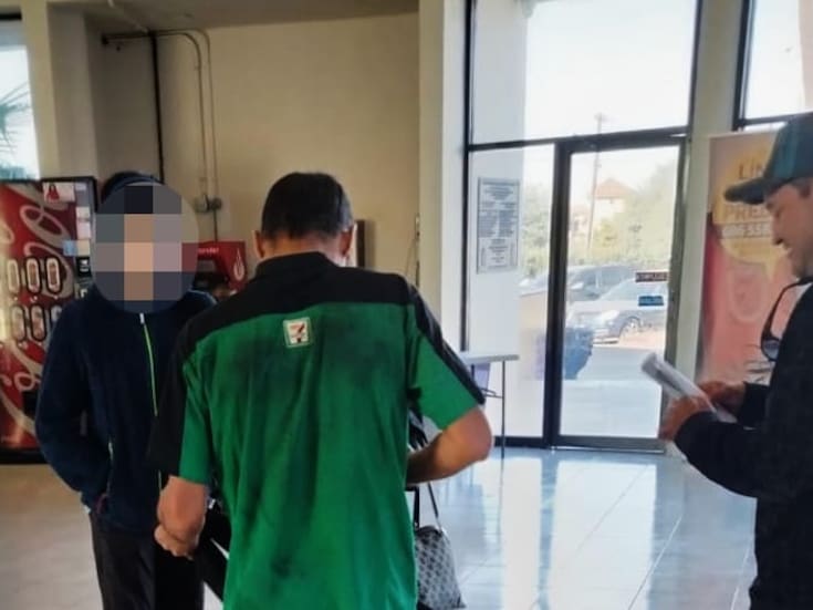 Reencuentro familiar tras rescate en torre de la CFE en El Dorado