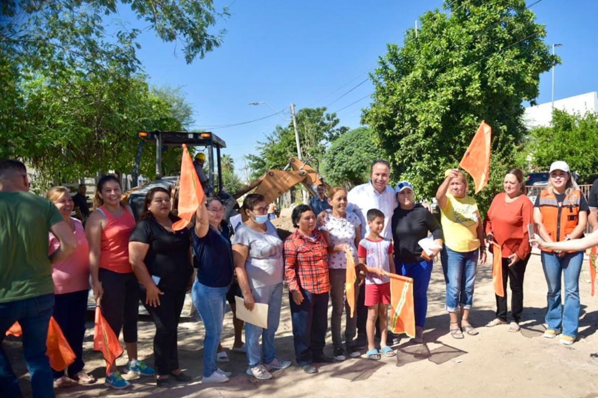 Hermosillo: Inicia Antonio Astiazarán pavimentación con concreto de la avenida Adivino
