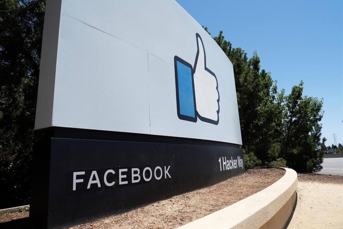 "WhatsApp es bastante intrusivo y Facebook es un buitre de los datos": Carissa Véliz, experta en privacidad y protección de información