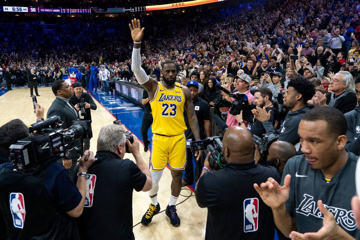 LeBron James se niega jugar sin público si se aprueba la medida por coronavirus
