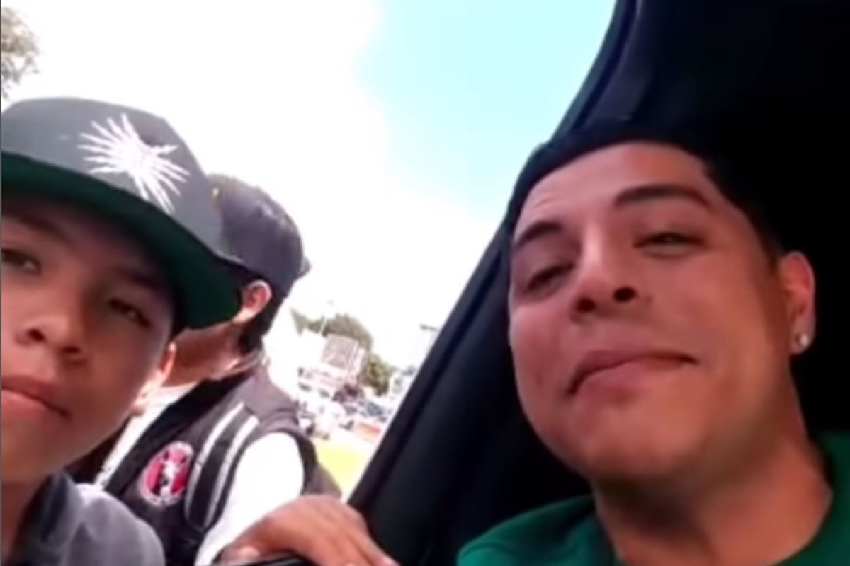 Eduin Caz y Emiliano 'el niño de la línea' de Tijuana cantan juntos