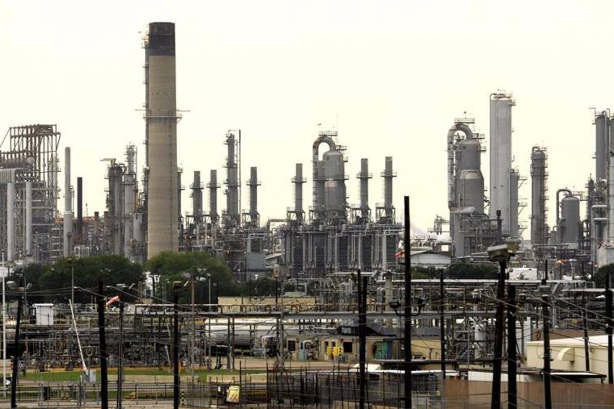 Petroleras rusas defienden acuerdo de recorte de producción pese a derrota de estrategia