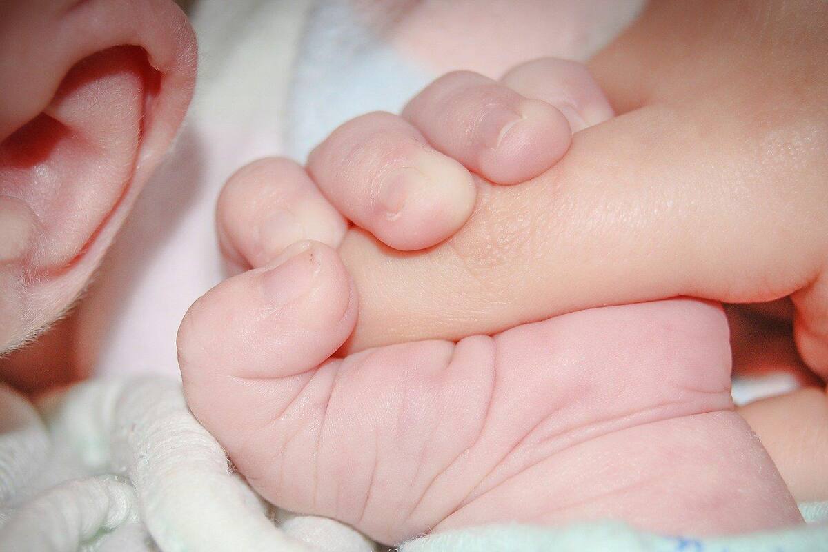 Sin Covid-19 bebé de madre contagiada; ella muere tras el parto