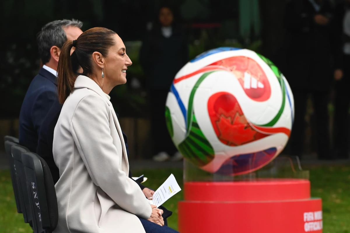 Claudia Sheinbaum presenta la Copa Mundial FIFA 2026 desde los pinos y desea “la mejor de las suertes” a la Selección Mexicana