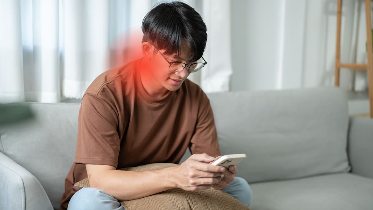 El “cuello tecnológico” es una consecuencia de pasar mucho tiempo frente a pantallas o conduciendo/Foto: Canva