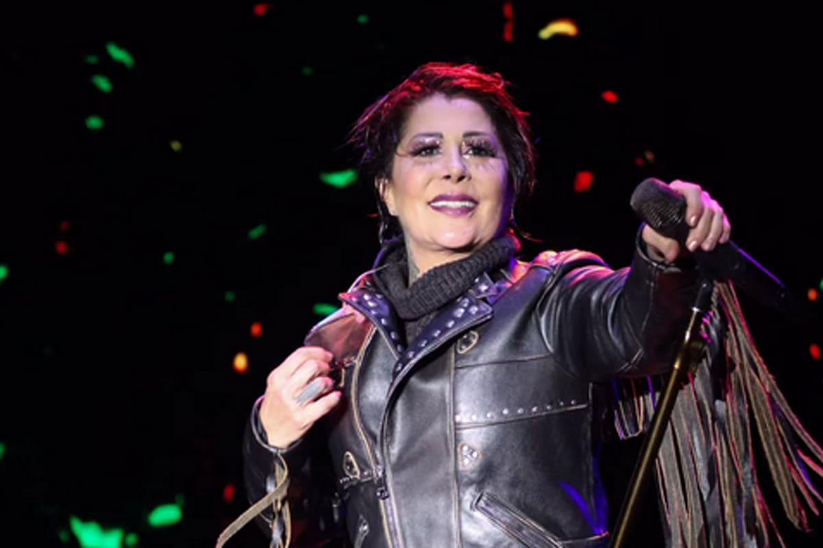 Alejandra Guzmán reaparece tras cirugía y se niega a hablar de Frida Sofía